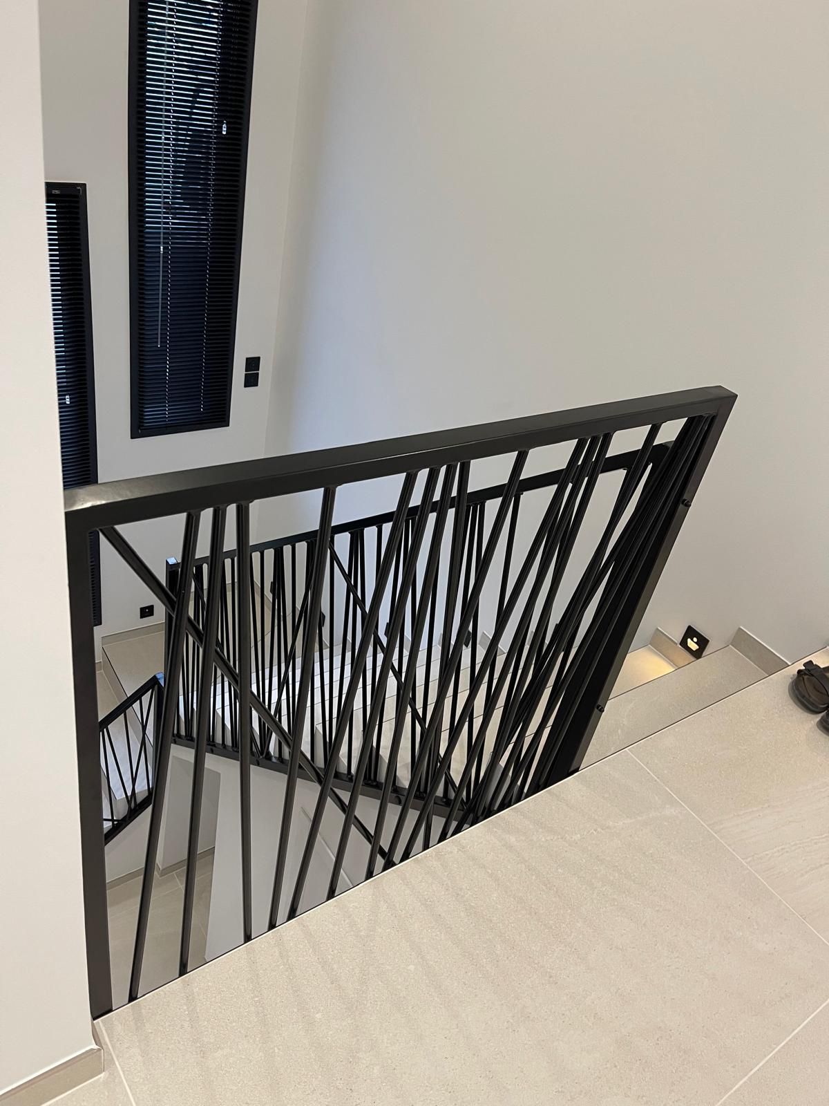 Garde-corps d'escalier au design contemporain
